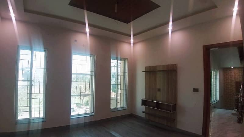 1 Kanal Brand New Dubble Storey House Available For Sale College Road 29