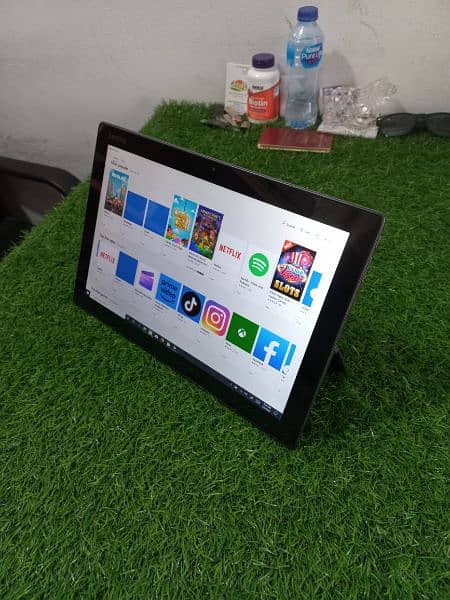 Lenovo Miix 520 i5 8th Generation 12'⁶ 2k Touch display detachable 11