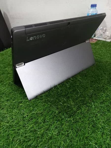 Lenovo Miix 520 i5 8th Generation 12'⁶ 2k Touch display detachable 13