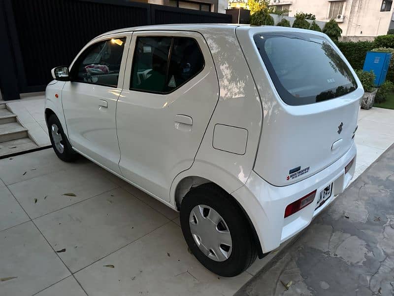 Suzuki Alto VxL AGS 2022 White 4