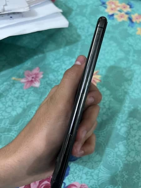 iPhone 11pro max jv 64 gb 10/10 water pack 1
