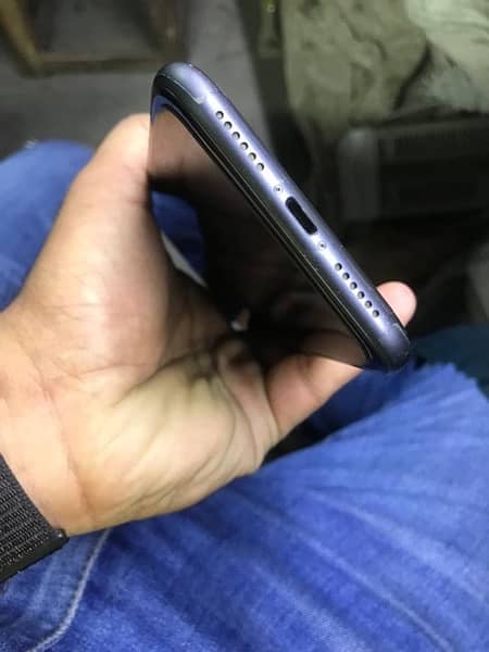 Iphone 11 64 gb pta approved 1