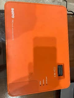 professional sanyo projector 4 time. used