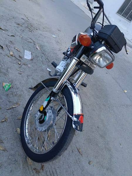 Honda 125 model 2022 New Condition All Punjab number 9