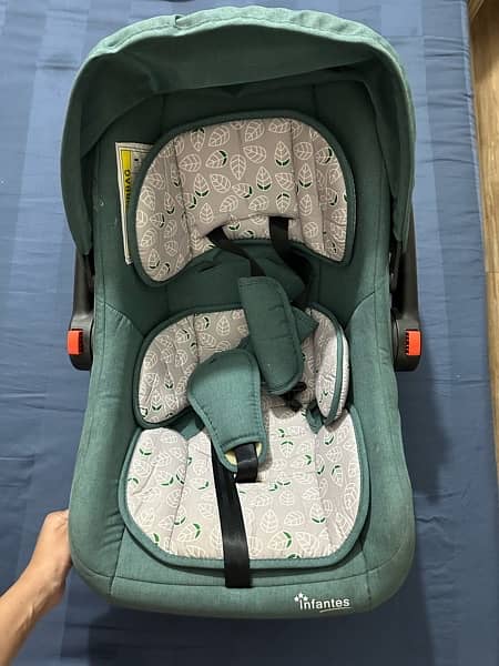 carry cot/ car seat 1