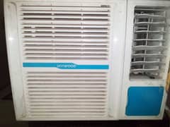 skyiwood window ac 0.75 ton in good condition
