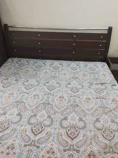 King size double bed 0