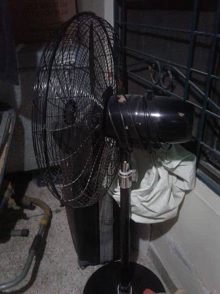 sonex full size pedestal fan. 1