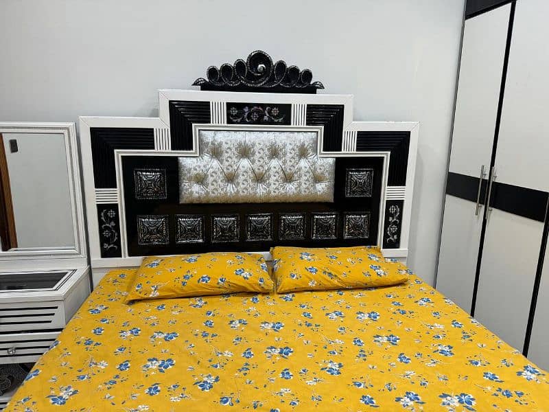 luxurious bed set available at reasonable price. 4