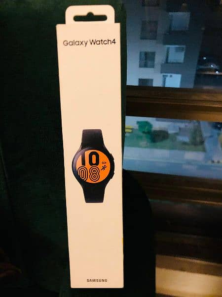 Pin pack Brand New Original Samsung watch 4 with seal intact! 1