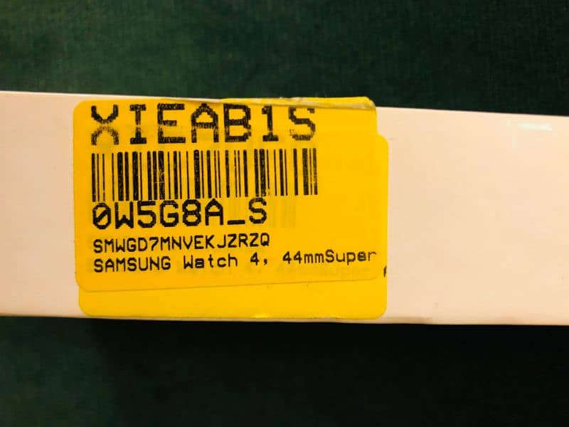 Pin pack Brand New Original Samsung watch 4 with seal intact! 2