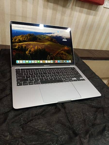 macbook Pro M1 chip 16gb ram 256 10by10condition 5