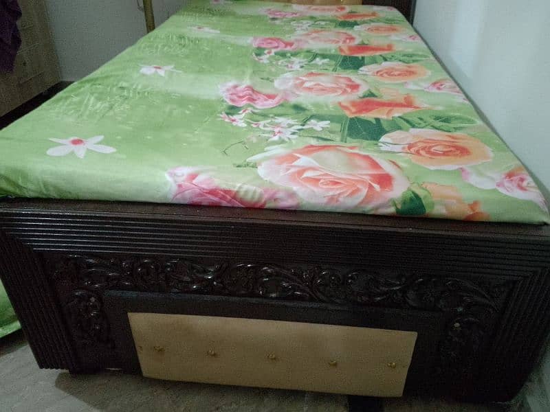 single bed used only 2 months new condition 2
