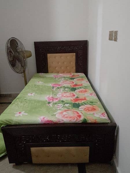 single bed used only 2 months new condition 3