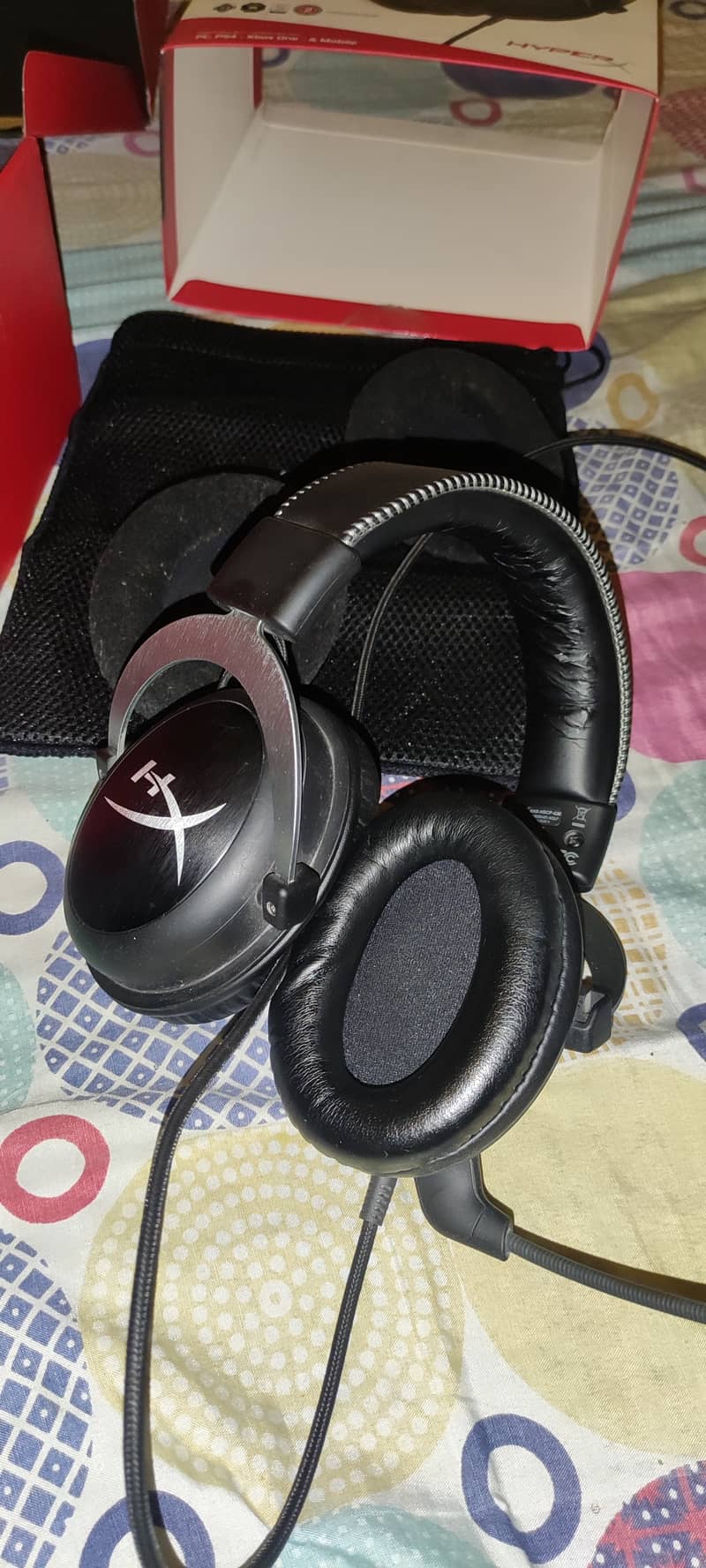 Hyper x cloud 2 gaming headphones  black colour ultra clear footsteps 5