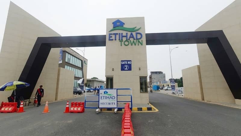10 Marla On Ground Plot For Sale - In Etihad Town Phase 1 0