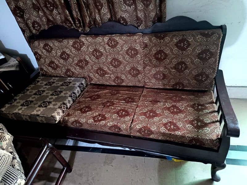 6 seater sofa set in excellent condition 3