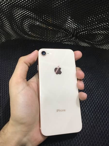 iPhone 8 64GB BRAND NEW WITH BOX 1