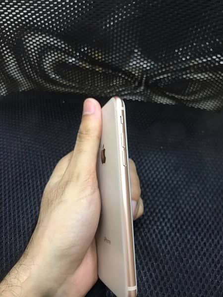 iPhone 8 64GB BRAND NEW WITH BOX 5