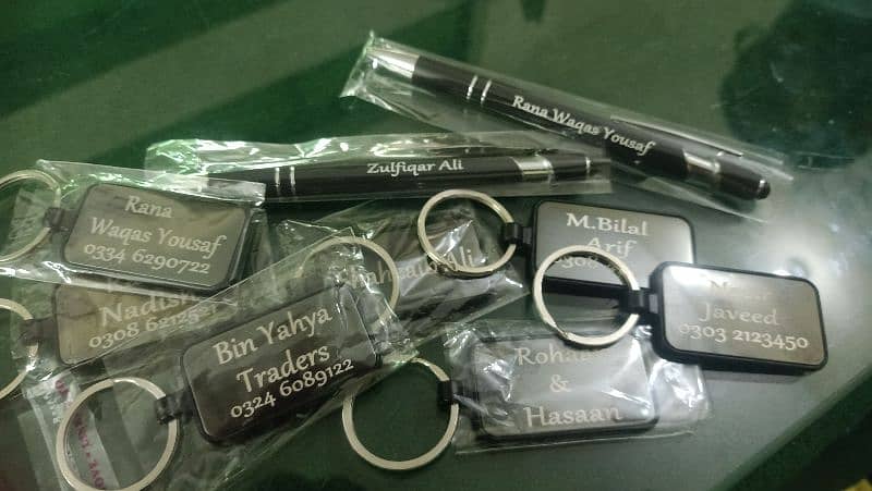 AMETAL QUALITY PENCIL AND KEYCHAIN AND A GIFT BOX WITH CUSTOMIZED NAME 3