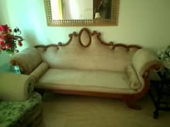 dewan 3 seater hai contact 10/10 AP whatspp number 03284065361