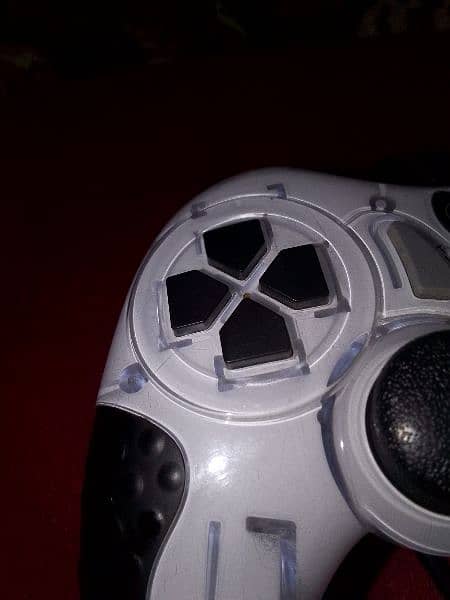 Gaming pad controller good condition USB led PC and mobile used 3
