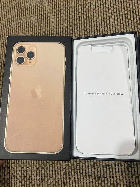 Iphone 11 pro 256Gb Gold with box charger 4