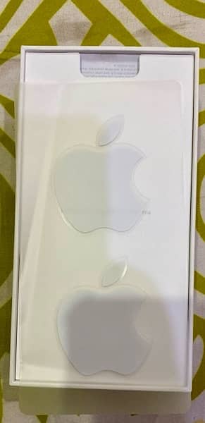 Box only I Phone 7 plus  Apple 4