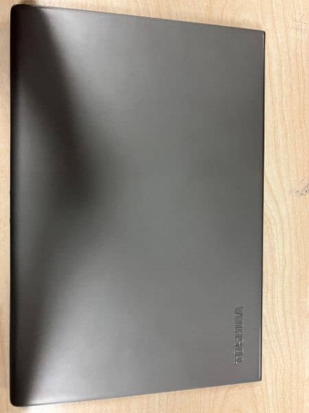 Toshiba Tecra Z40-B
budget gaming laptop 1