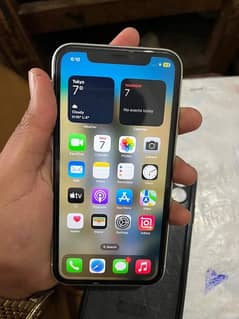 Iphone 11 Factory Unlock With Box 0