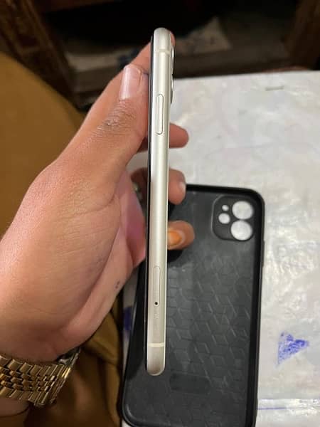 Iphone 11 Factory Unlock With Box 2