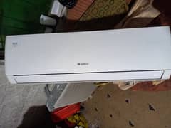 Gree GS18 in brand new condition in white mat color pular plus model