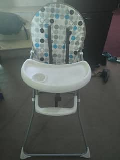 almost new baby chair 0