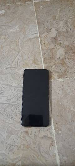 Realme 5 4gb 64gb rom in working condition with boxs 0