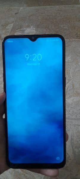 Realme 5 4gb 64gb rom in working condition with boxs 6