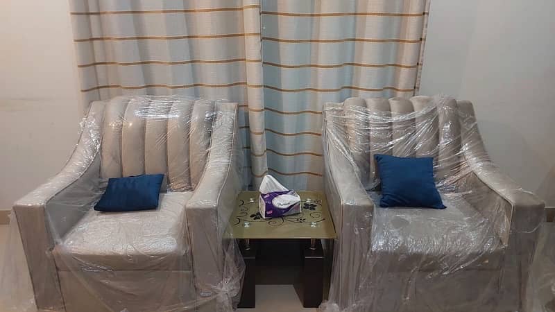 5 seater sofa set with centre and side table 2