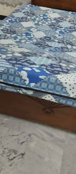 Double bed (Queen size) 5