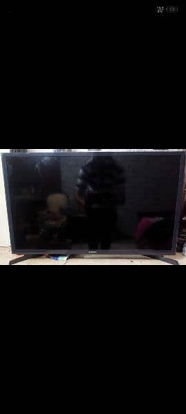 Samsung Genuine 32" LED TV. . . 35000/- 1