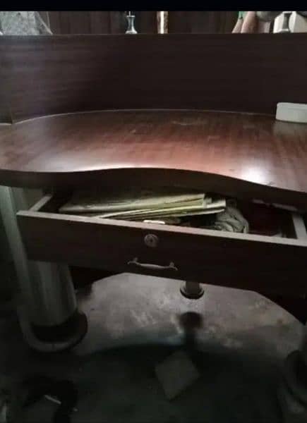 reception table for sale in good condition 03084434992 2