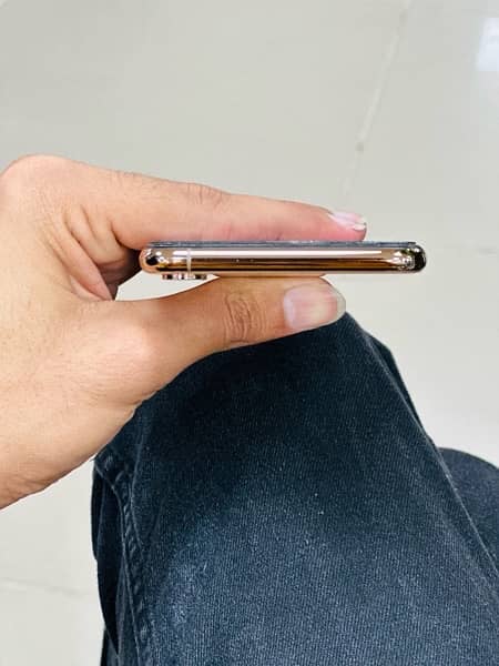 Iphone Xs max pta approved 4