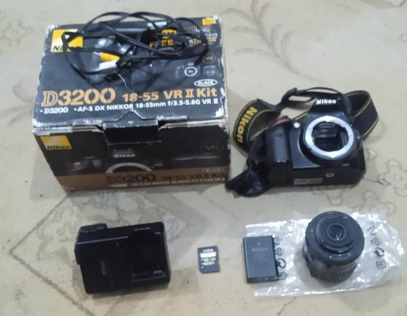 Nikon D3200 AF-S DX NIKKOR VR-II 1