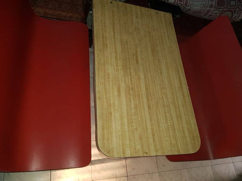 imported table n chair best for fastfood and study table. 5