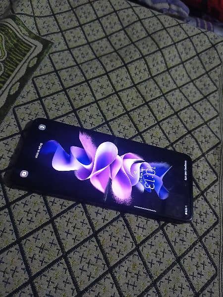 Galaxy Z Flip 3 5G 2