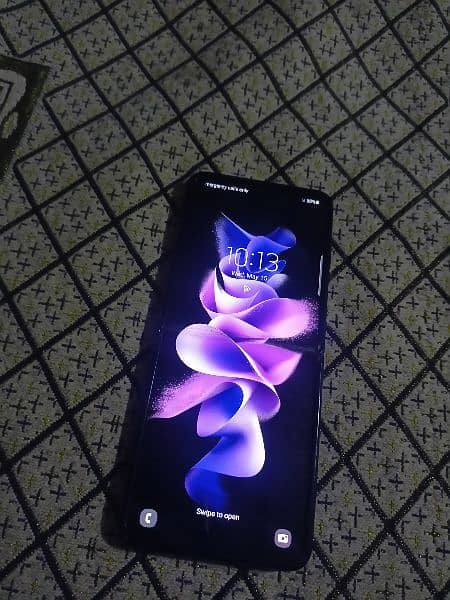 Galaxy Z Flip 3 5G 4