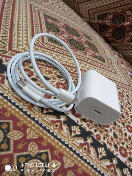 iPhone 14pro max Charger Cable 20watt new original with warranty 3
