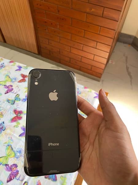 Iphone Xr 4/64 gb pta approved 5