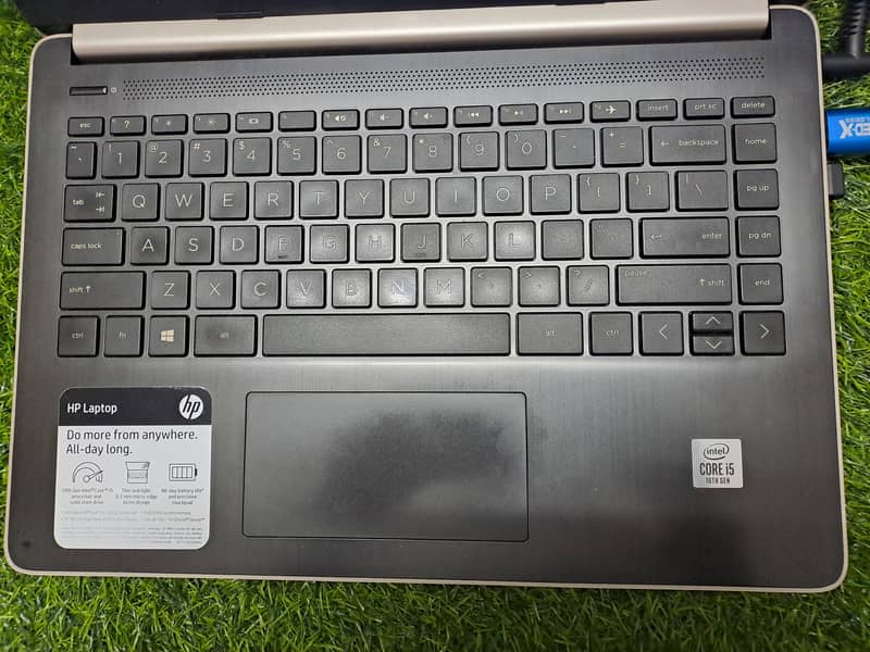 HP Notebook 14-dq1040wm 2