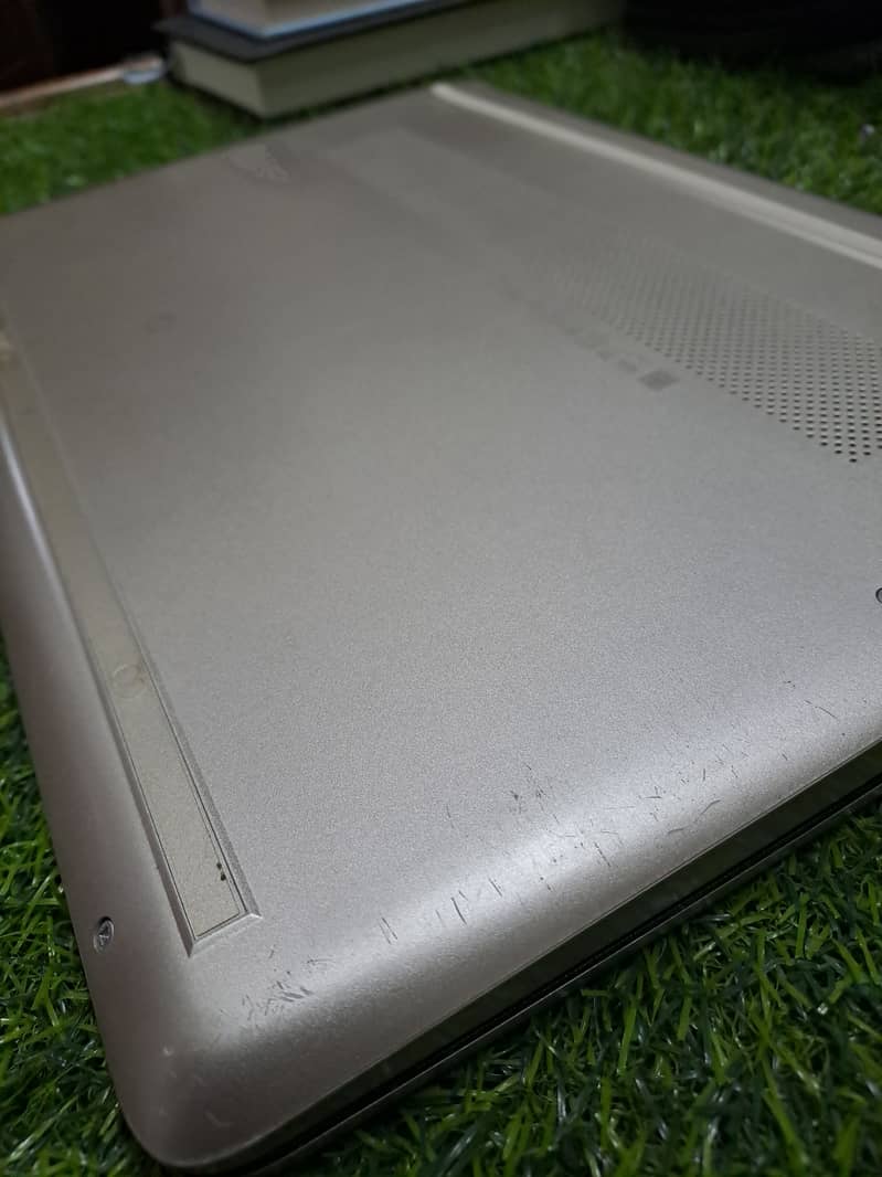 HP Notebook 14-dq1040wm 4
