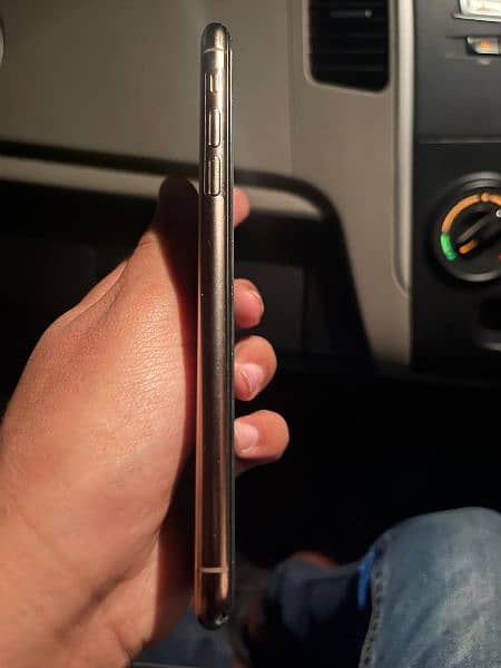 Iphone 11 pro max dual Pta approved 3