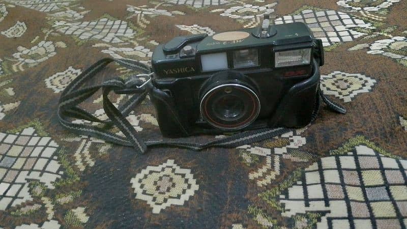 YASHICA camera for sale 0
